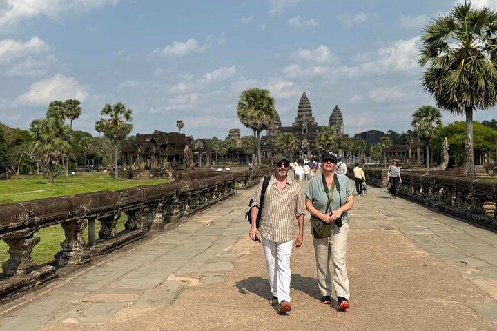Excursão privada Angkor Wat Sunrise com Angkor Temples Pass