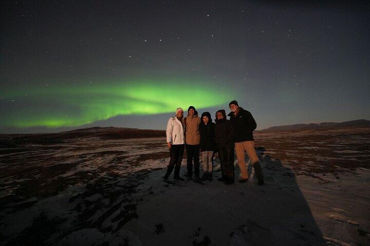 Reykjavik Northern Lights 4x4 Small Group Tour with PRO Photos