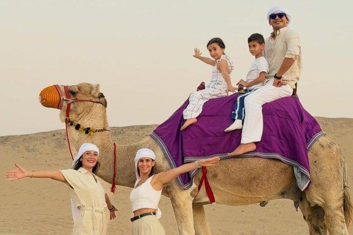 Mañana y noche Dubai Desert Safari,Sandboarding, Paseo en camello