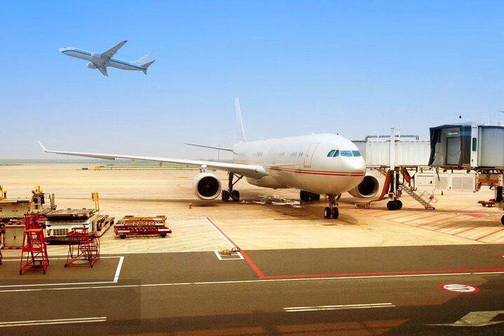 Transfer vom Hotel zum Flughafen Shanghai Pudong oder Hongqiao