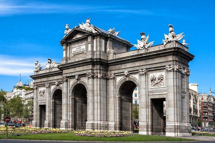 Madrid Murder Mystery : Self-Guided Detective Walk