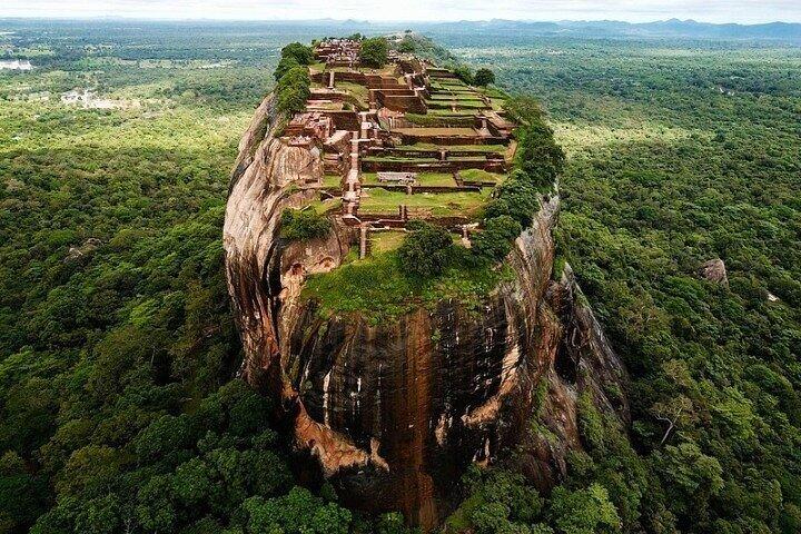 Tour panoramico dello Sri Lanka di 14 giorni con ingresso e avventure