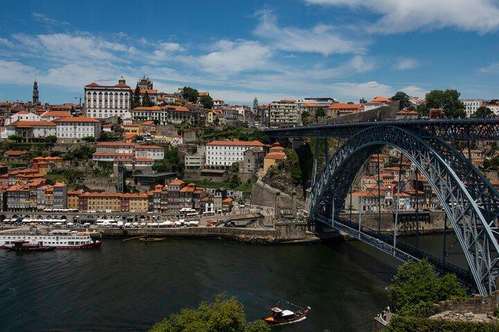 Tour a piedi di degustazione di cibo e vino di Porto