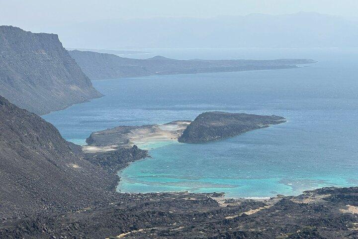 Lake Assal and Whale Shark Full Day Combo Tour in Djibouti