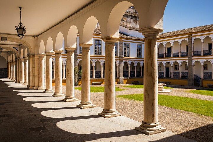 De Lisboa: ÉVORA MONSARAZ Vinhos do Alentejo