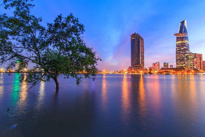 Visita privada aos ícones noturnos de Ho Chi Minh City