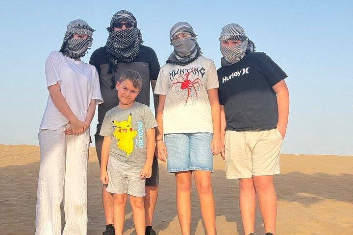 Vip Sunset Desert Safari con pick&drop e cena barbecue e liveshow