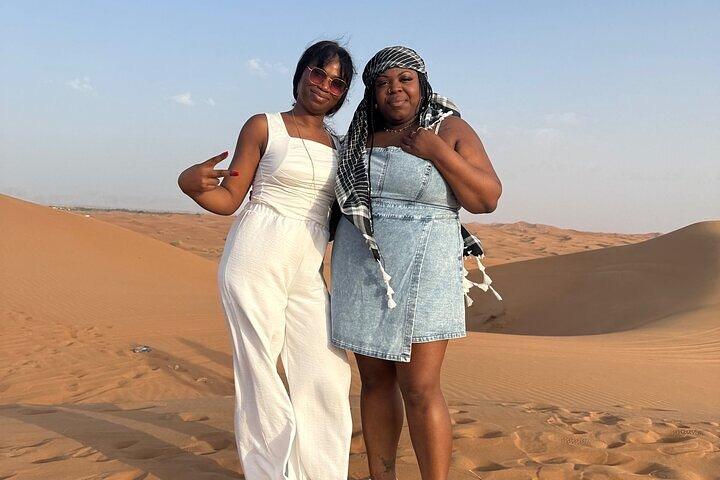 Vip Sunset Desert Safari con pick&drop e cena barbecue e liveshow
