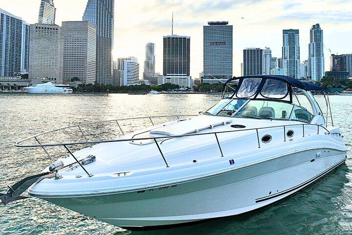 Miami Privat Yacht leje 2 til 4 timer for 12 personer