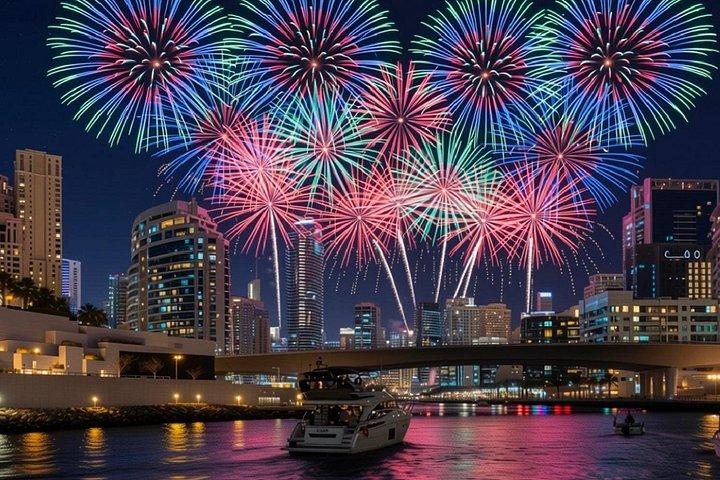 ドバイハーバーでのプライベート大晦日ヨットクルーズ