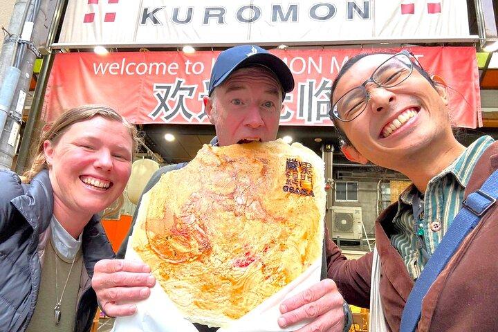 Tour gastronómico de 1,5 horas en el mercado de Kuromon en Osaka