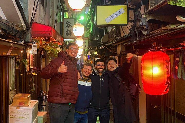Tokyo Asakusa Bar Hopping and Karaoke with Local Guide