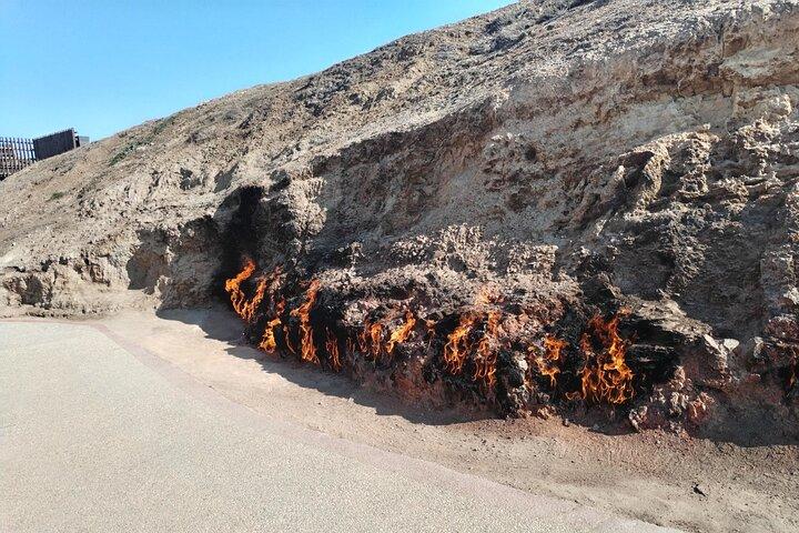 Gobustán, Volcanes de Barro, Templo del Fuego, Tour Privado por la Montaña del Fuego