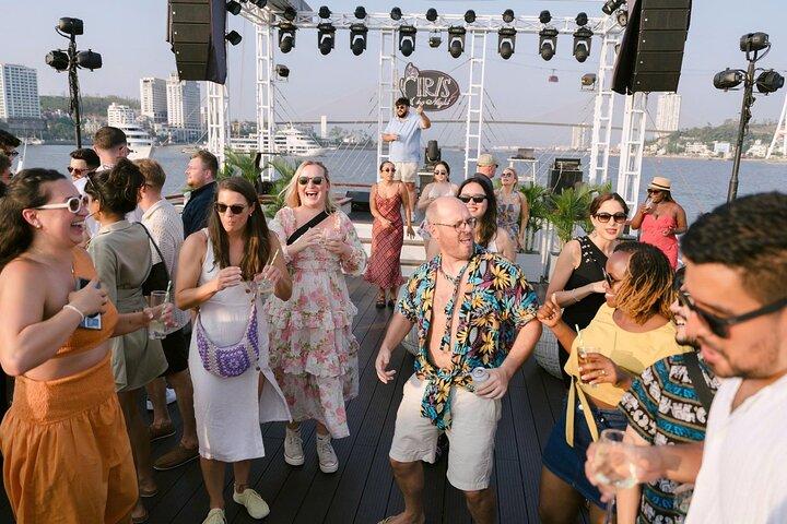 Cruzeiro Premium Halong de Hanói com Limousine, Música e Almoço