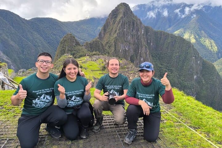 2 Days and 1 Night Tour of Inca Trail to Machu Picchu