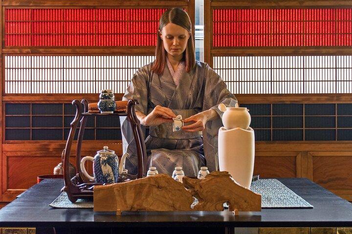 Sencha Teezeremonie Erfahrung mit erfahrenen Teemeister in Kyoto