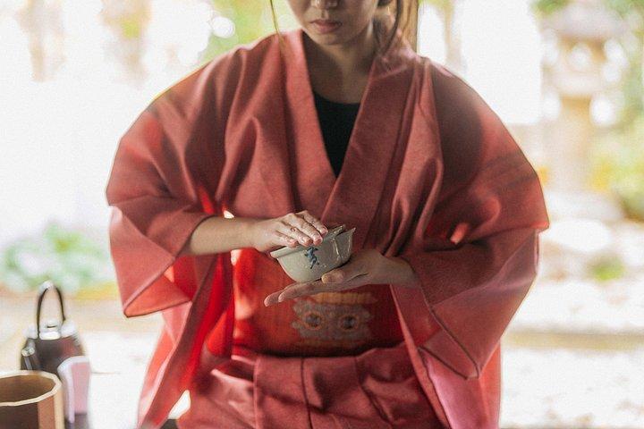 京都:煎茶の茶道を発見し学ぶ