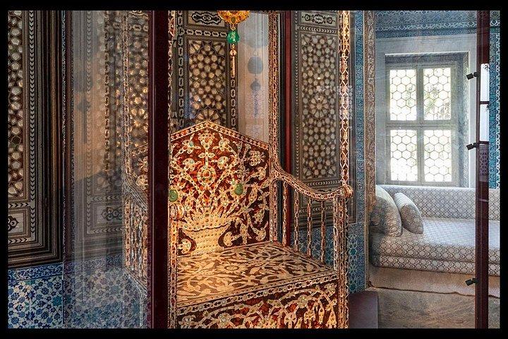 Ottoman Palaces in Istanbul: Topkapi Palace and Dolmabahce Palace