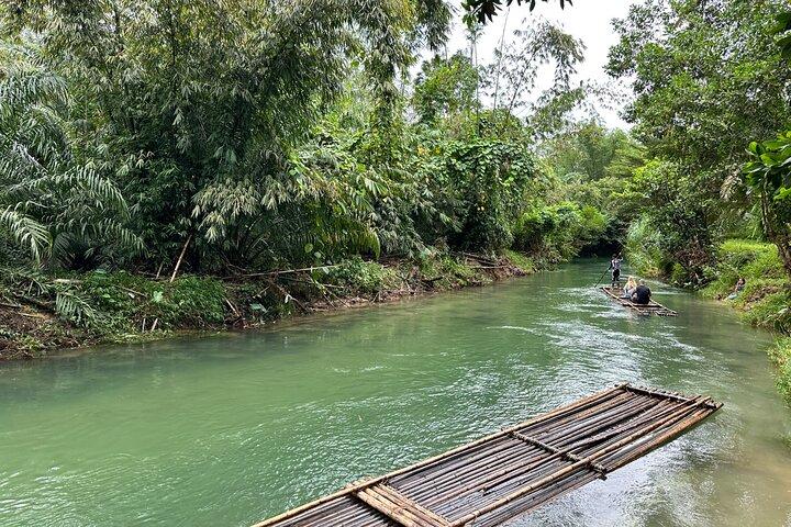 Khao Lak: Half Day Bamboo Rafting, Temple & Waterfall Tour