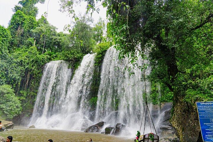 Tour en grupo pequeño a Phnom Kulen con vistas a la selva tropical y cascadas