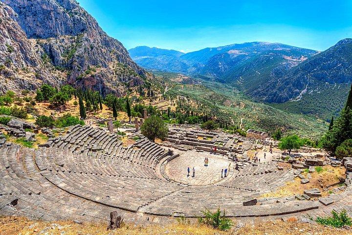 Delphi, Hosios Loukas and Arachova Private Tour from Athens