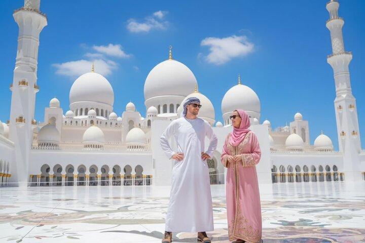 Tour privato di un'intera giornata di Abu Dhabi City da Dubai