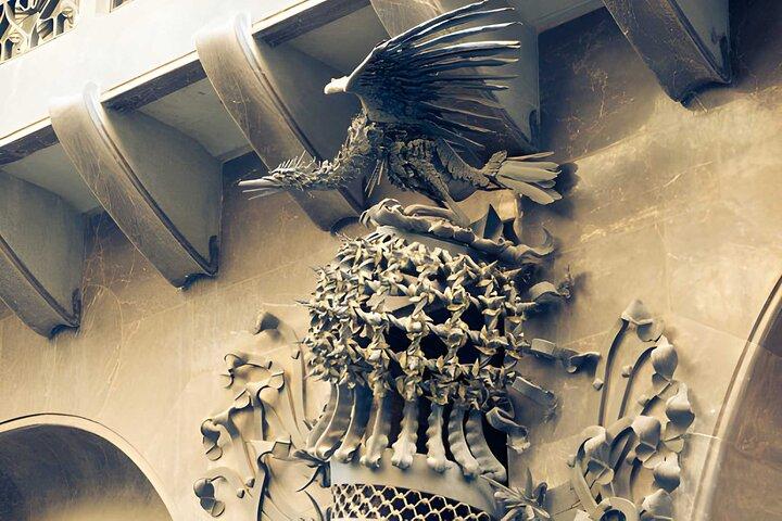 Palau Güell Access with Optional Guided Tour