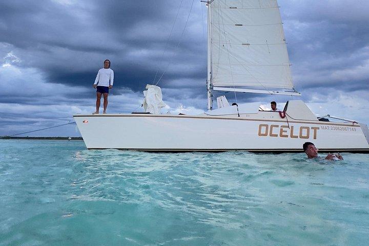 Private luxury sailing catamaran experience in Bacalar lagoon