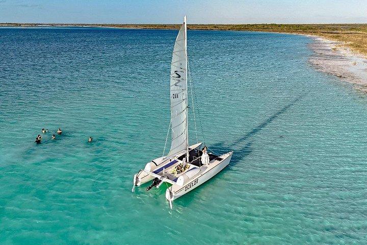 Private luxury sailing catamaran experience in Bacalar lagoon
