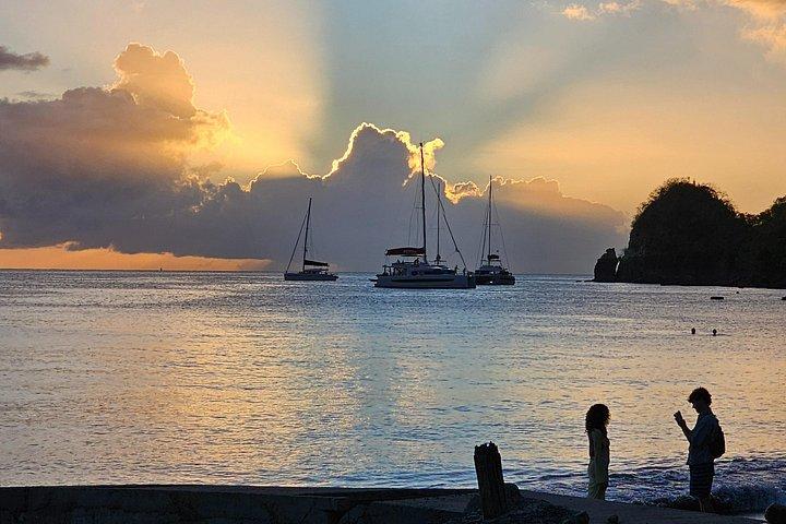 ラグジュアリートランスファーUVF往復ヘワノラ国際空港