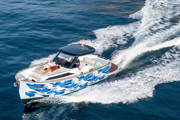 ソレントとアマルフィ海岸エリアからのプライベートボート体験
