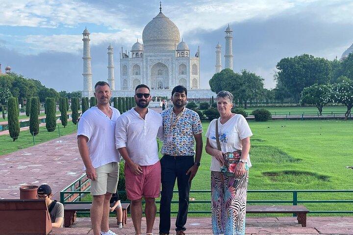 Delhi : Private Taj Mahal & Agra Tour por Gatimaan Express Train