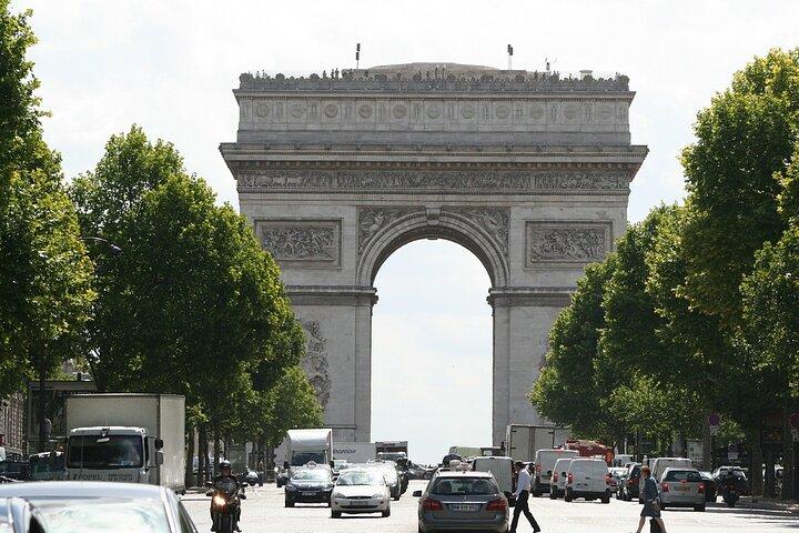Paris privat flygplatstransfer & sightseeingtur i staden