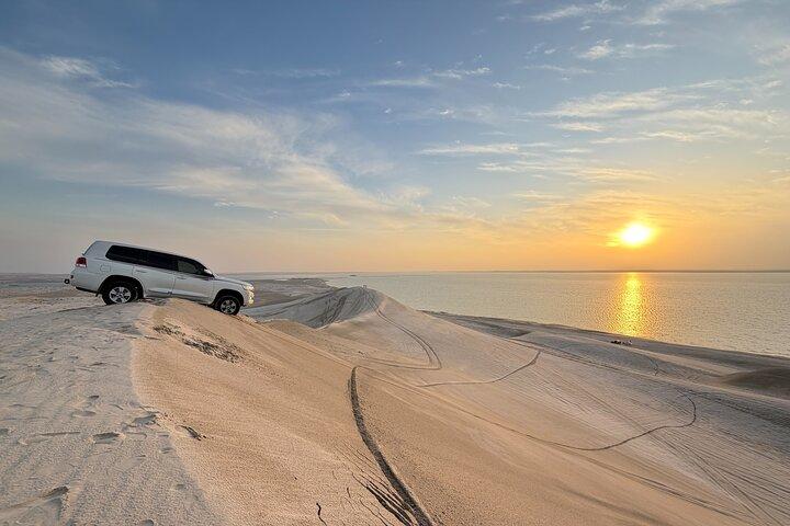 Safari nel deserto del Qatar : Dune Bashing & Inland Sea (tour condiviso)