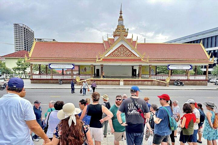 Visite en petit groupe de temples, marchés locaux et monuments emblématiques