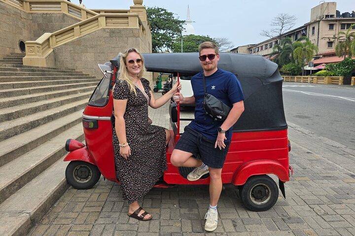 Visite du patrimoine et des temples culturels de Colombo en Tuk Tuk
