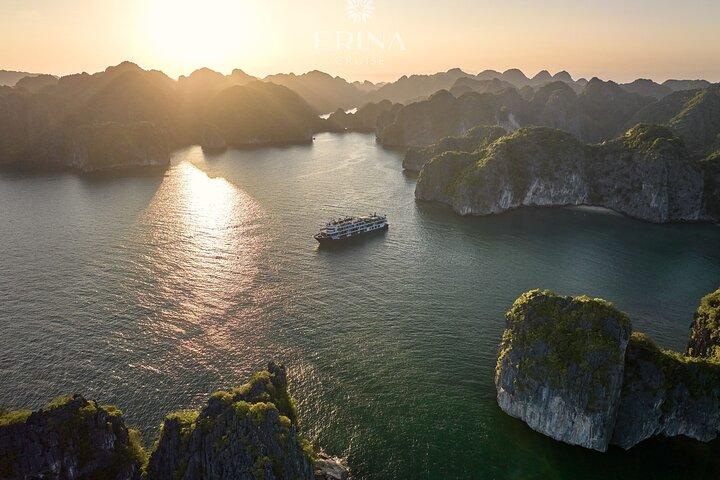 Erina Cruise 3 dias Explore Halong Bay e Lan Ha Bay a partir de Hanói