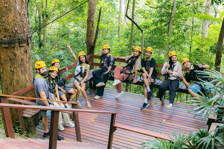 Voler Hanuman Zipline Experience Famille Amicale Aventure