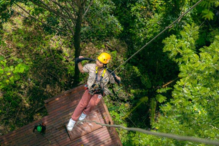 Voler Hanuman Zipline Experience Famille Amicale Aventure