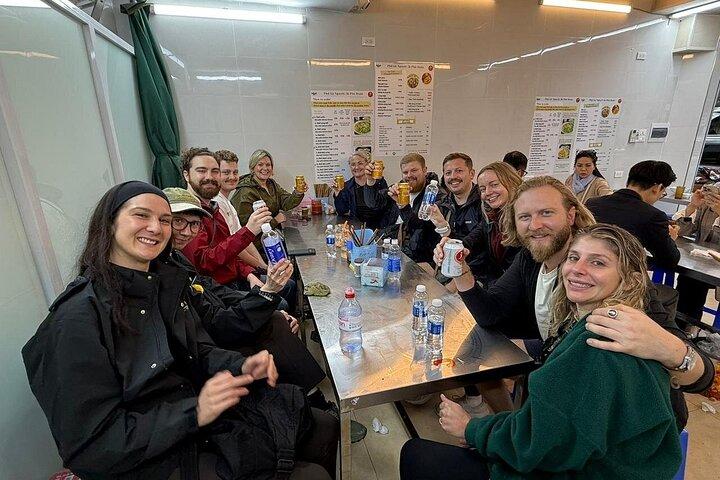 Tour privado de comida de rua de Hanói com destaques da Michelin