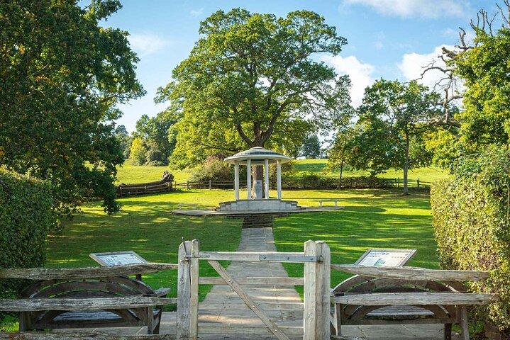 Stonehenge and Ancient Britain Small Group Day Tour from London