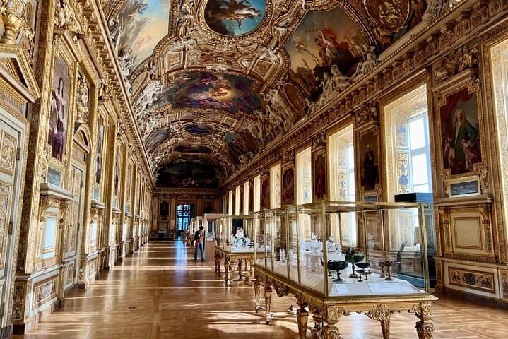 Paris: Complete Louvre Private Tour with Mona Lisa