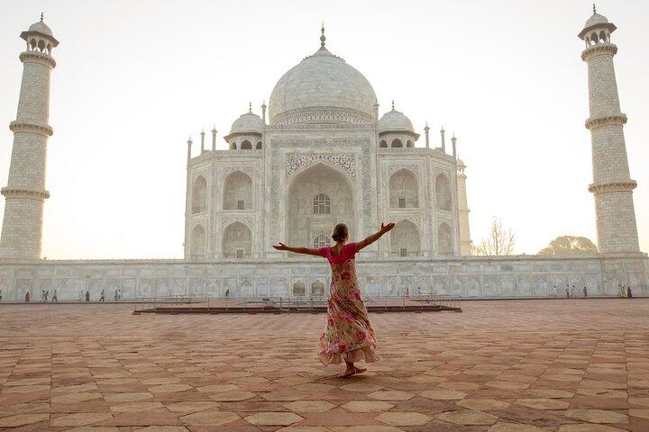 Tour do Taj Mahal e Agra a partir de Bengaluru com voo de retorno