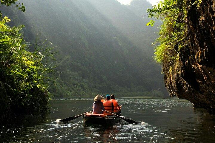 Private Ninh Binh Tour Hoa Lu Trang An Mua Caverna com Guia Local