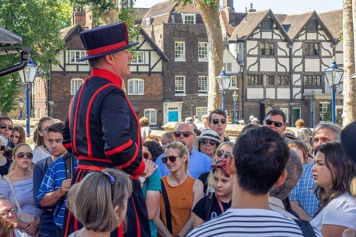 Early Access Tower of London: Cerimônia de Joias da Coroa e Beefeater