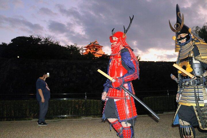 サムライ仕様の大阪城ガイド 甲冑姿のプライベートツアー Photo