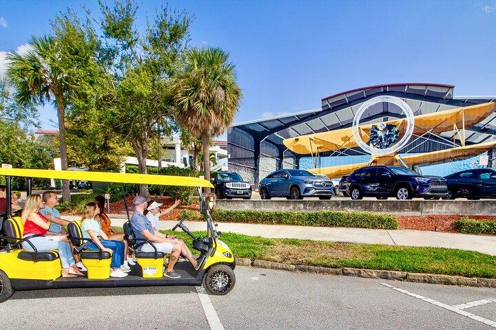Geführte Besichtigungstour durch St. Pete im Deluxe-Golfwagen mit Straßenzulassung