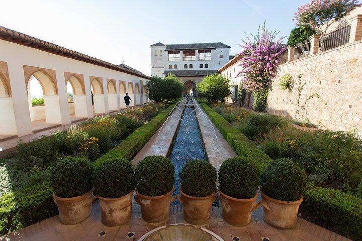 Viaje artístico por la Alhambra