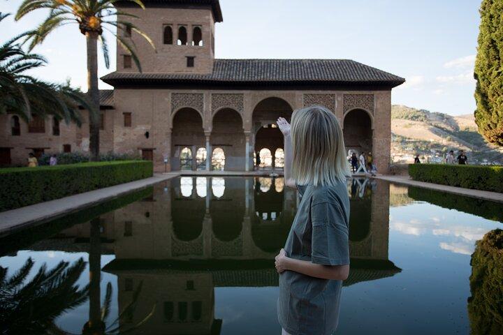 Viaje artístico por la Alhambra