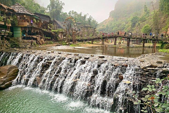 Private Cat Cat Village schilderachtige wandeling met lokale Gids vanuit Sapa